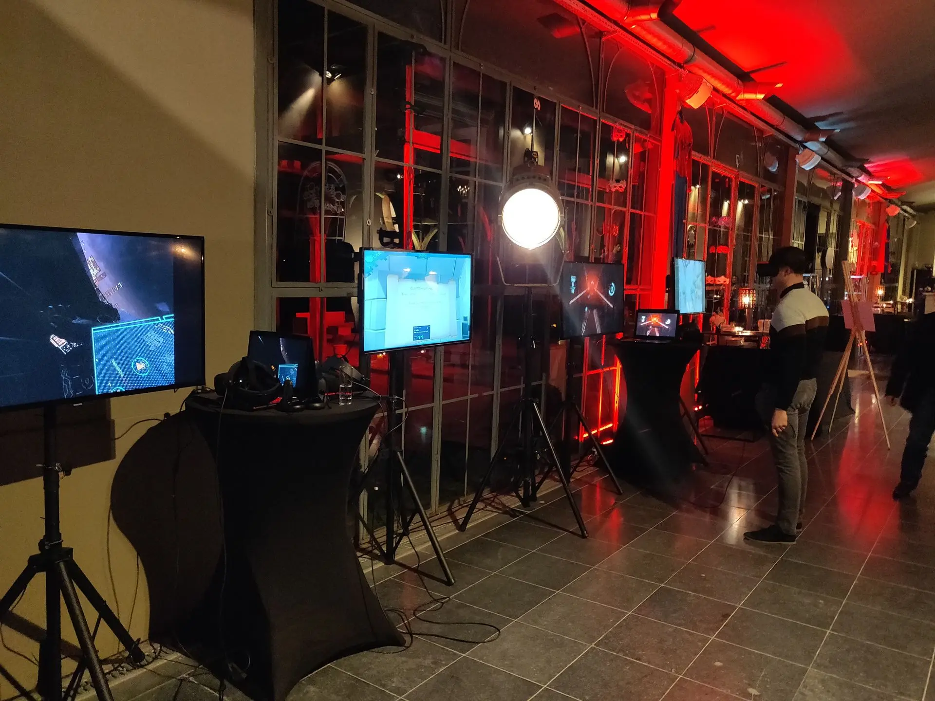 Zone multi-postes VR pour animation immersive