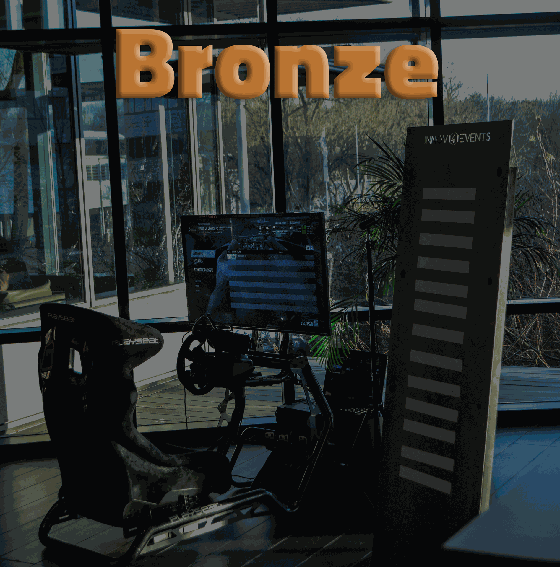 Cockpit de simulateur de course gamme Bronze avec siège racing et volant pro