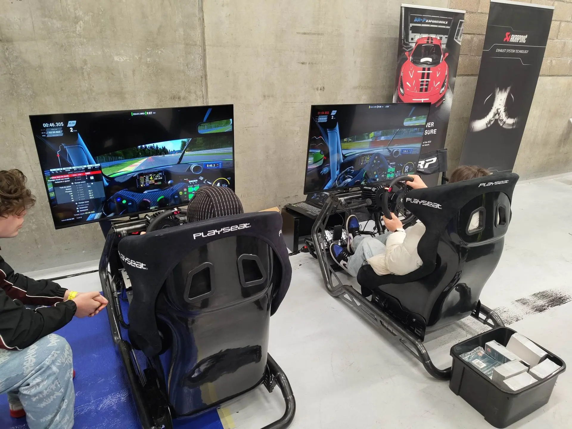 Animation simulateur de course Innov4Events sur stand salon professionnel